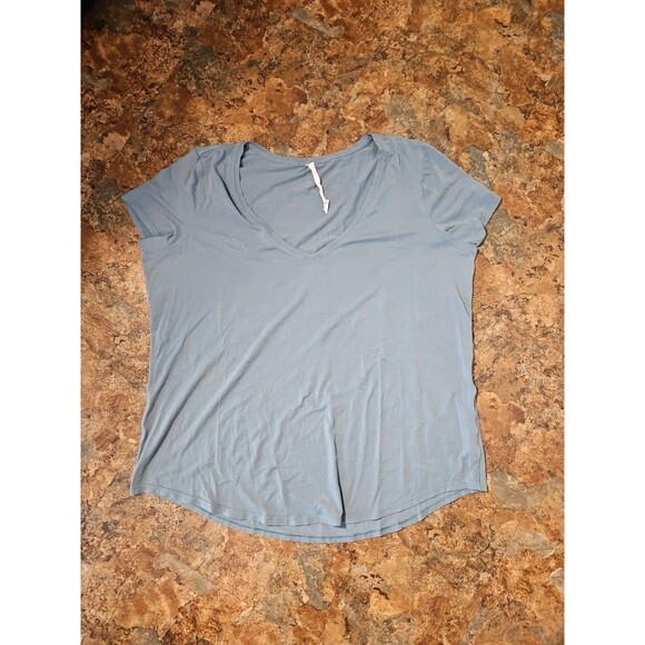Lululemon‎ Love Tee V Neck Blue/Green? Size ?4 Measures 24" Laying Flat (L17) - Picture 2 of 6